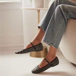 House of Harlow 1960: Flashy flat